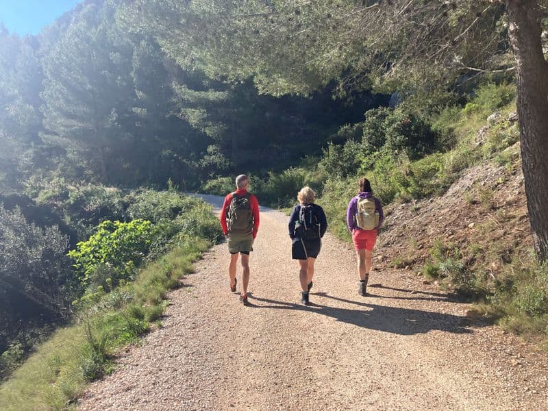el forat de bérnia wandeling door de tunnel